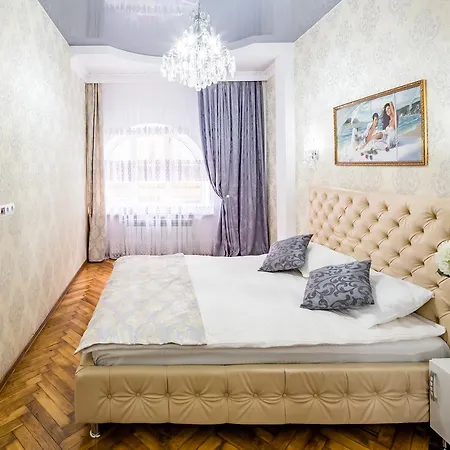 Designer зі світлом! Apartment Lviv