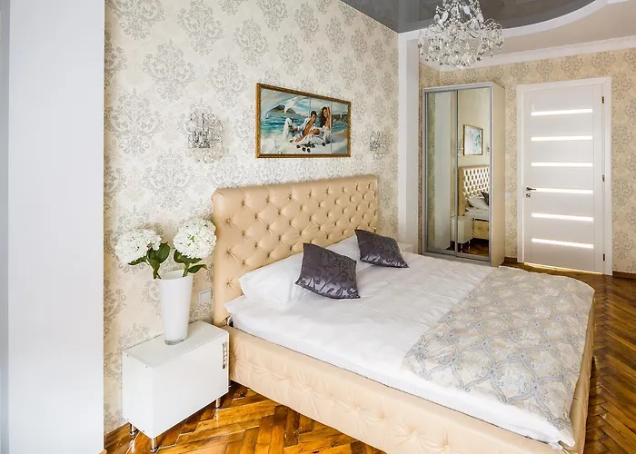 гарна в центрі *