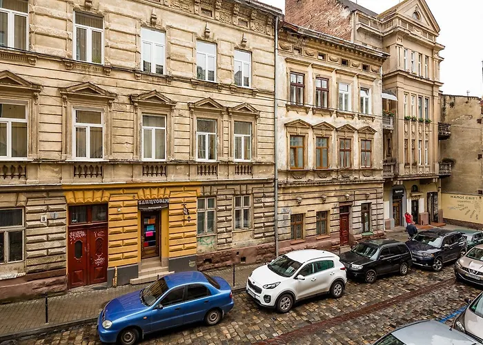 гарна в центрі *