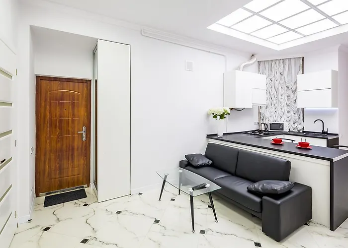 гарна в центрі * Lviv